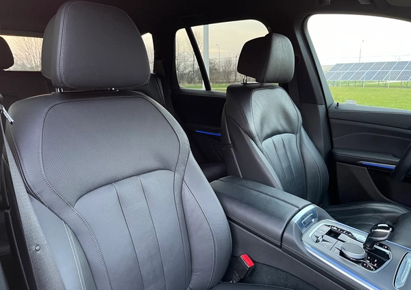 BMW X5 cena 219000 przebieg: 139500, rok produkcji 2020 z Miechów małe 781